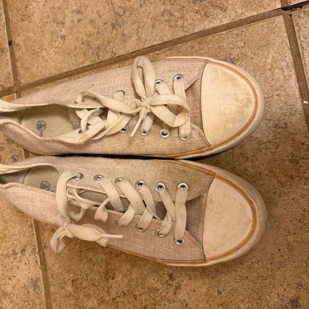 Canvas Low Top Sneaker US 8 Cream Item 6905